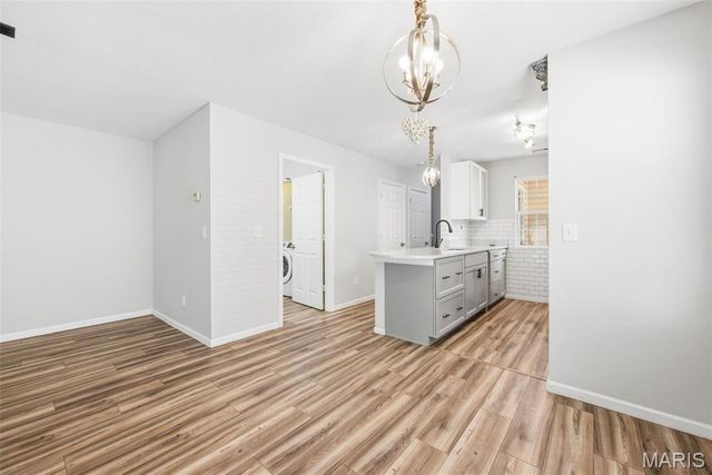811 Woodside Creek Dr Drive, Festus, MO 63028