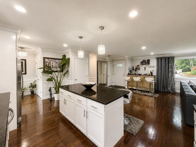411 Pleasant St, Framingham, MA 01701