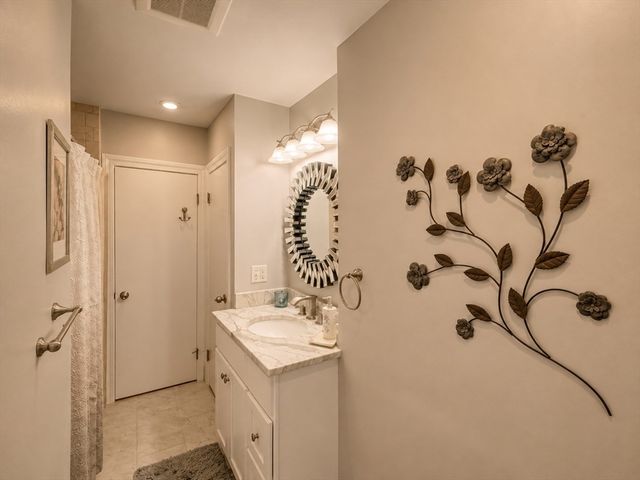 411 Pleasant St, Framingham, MA 01701