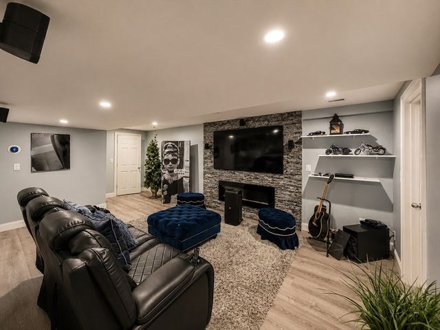 411 Pleasant St, Framingham, MA 01701