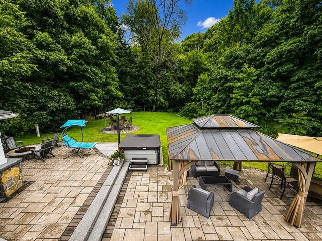 411 Pleasant St, Framingham, MA 01701