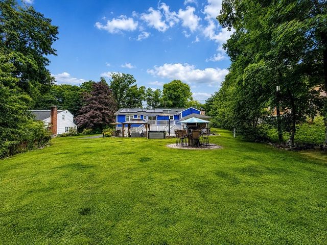 411 Pleasant St, Framingham, MA 01701