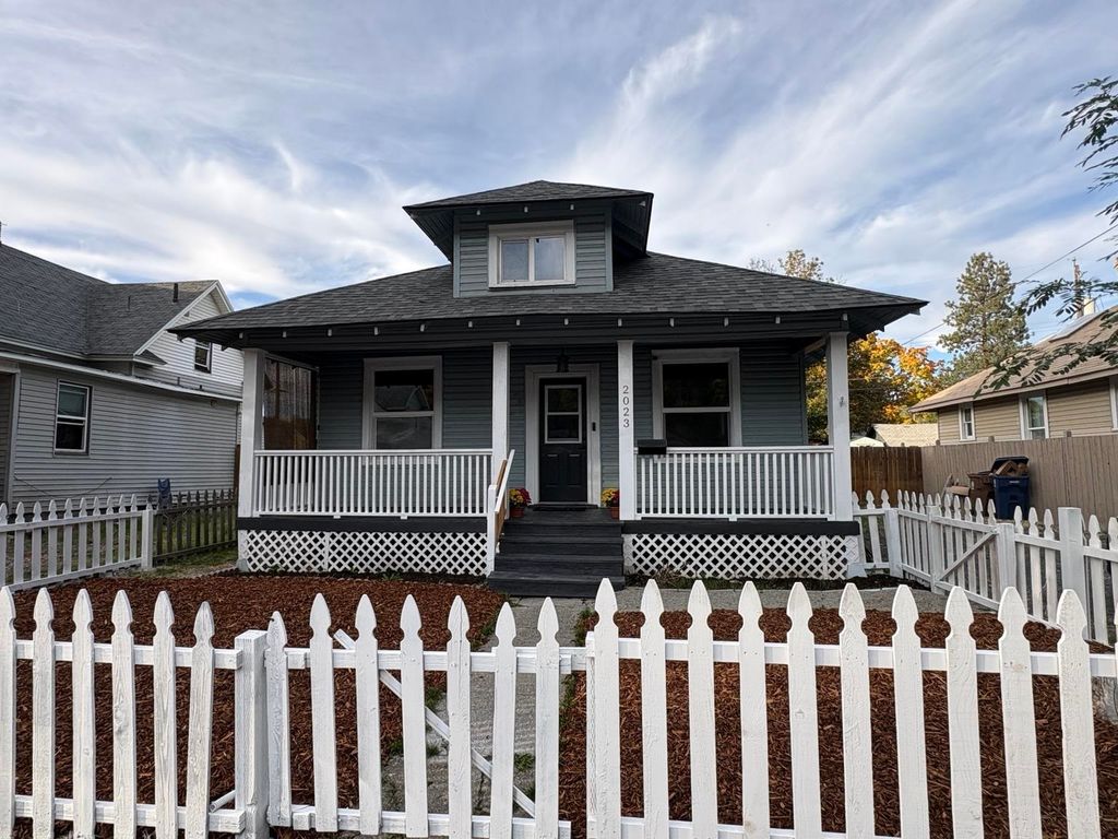 2023 E Hartson Ave, Spokane, WA 99202 photo 2