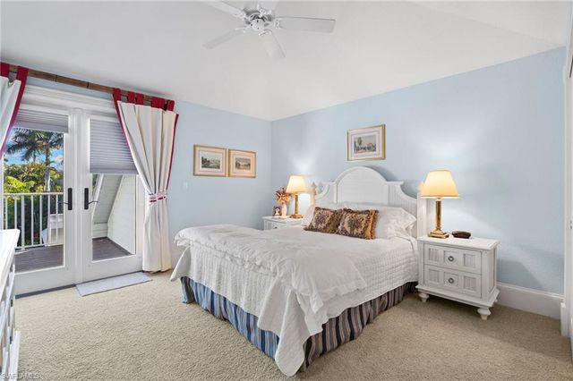 368 Hawser LN, Naples, FL 34102