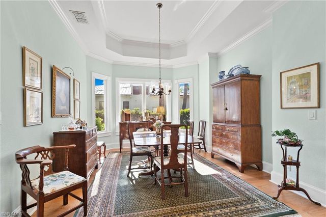 368 Hawser LN, Naples, FL 34102