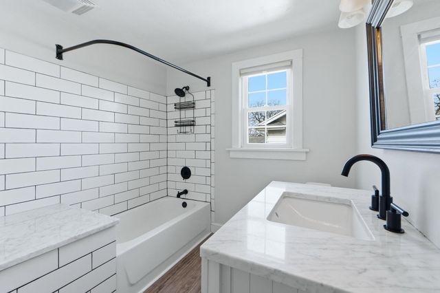 1908 Kenwood Avenue, Fort Wayne, IN 46805