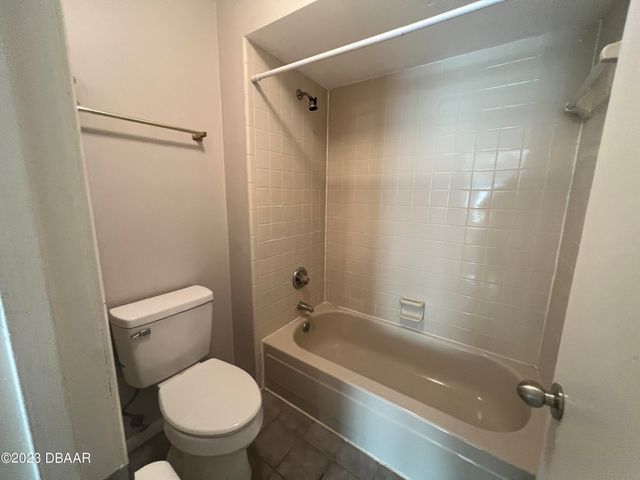 16 Oakwood Park, Ormond Beach, FL 32174