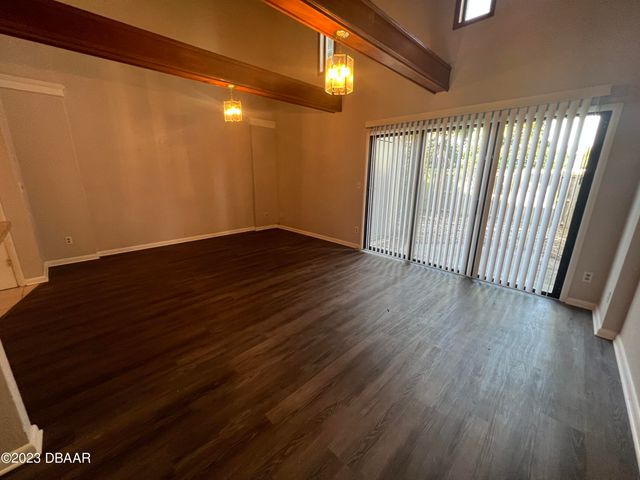 16 Oakwood Park, Ormond Beach, FL 32174