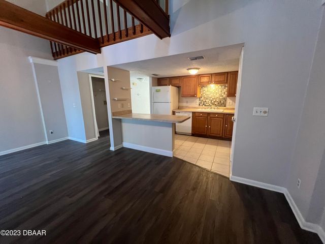 16 Oakwood Park, Ormond Beach, FL 32174