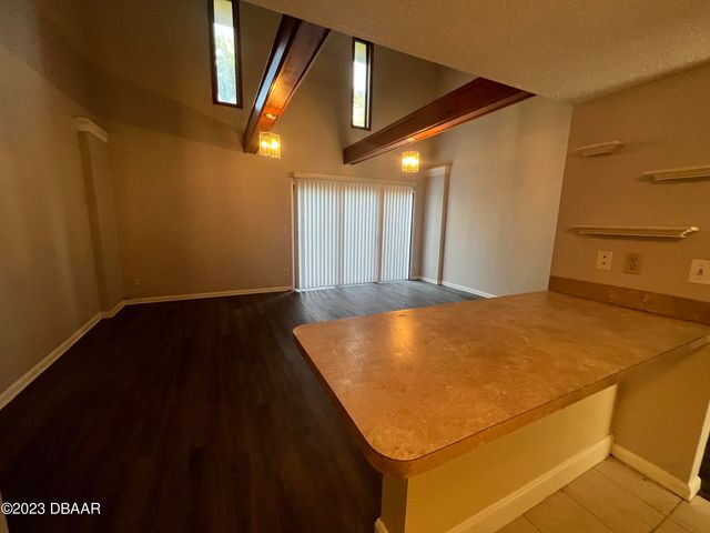 16 Oakwood Park, Ormond Beach, FL 32174