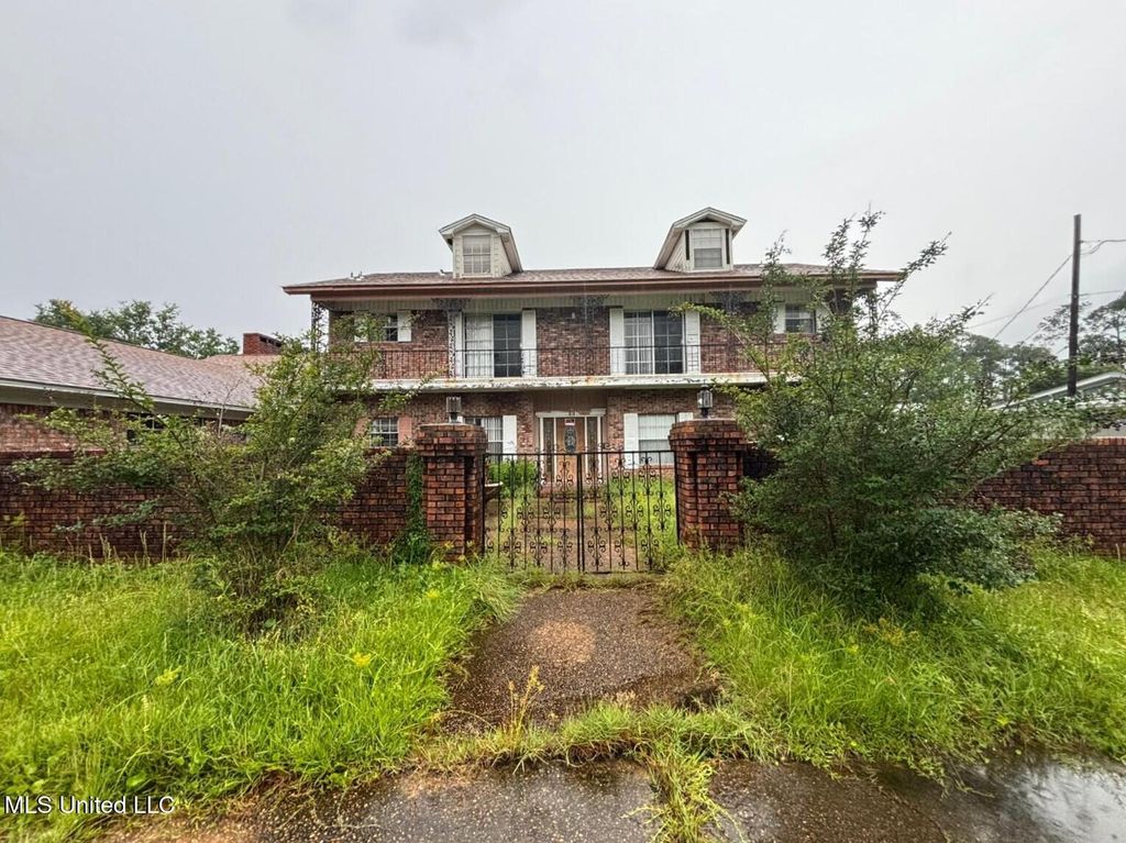4805 Washington Avenue, Gulfport, MS 39507