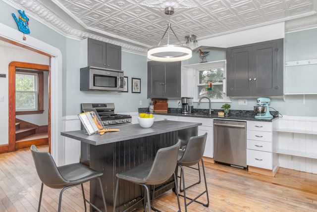84 Pillsbury Street, Concord, NH 03301
