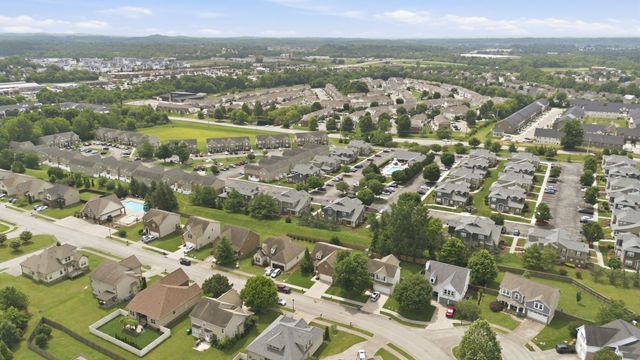 1091 Achiever Cir, Spring Hill, TN 37174