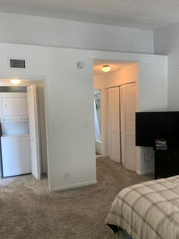 651 Lyons Road 10207, Coconut Creek, FL 33063