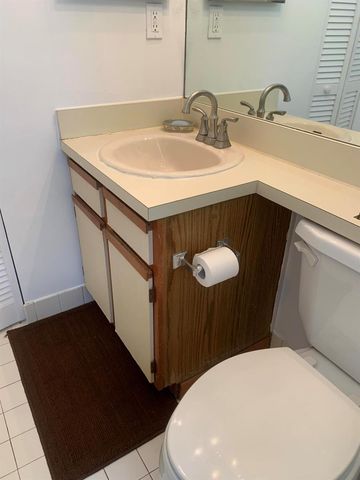 651 Lyons Road 10207, Coconut Creek, FL 33063