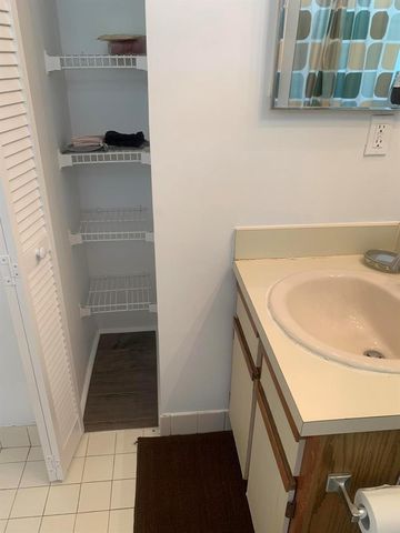 651 Lyons Road 10207, Coconut Creek, FL 33063