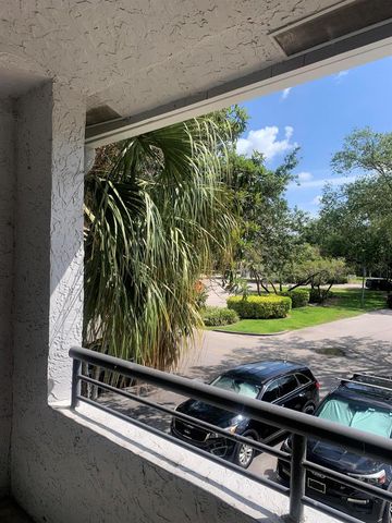 651 Lyons Road 10207, Coconut Creek, FL 33063