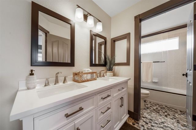 25421 E Indore Drive, Aurora, CO 80016