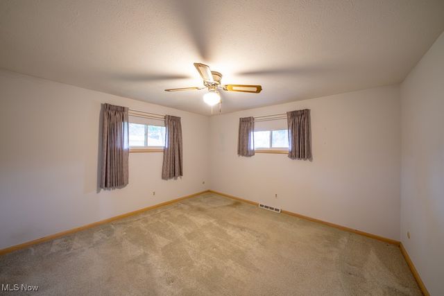 874 E Meadowlawn Boulevard, Seven Hills, OH 44131