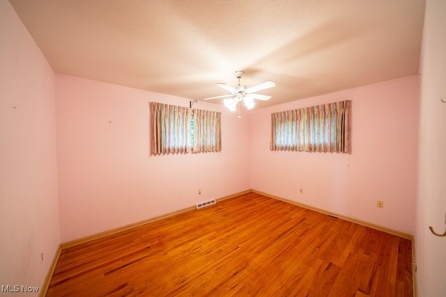 874 E Meadowlawn Boulevard, Seven Hills, OH 44131