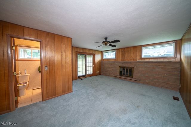 874 E Meadowlawn Boulevard, Seven Hills, OH 44131