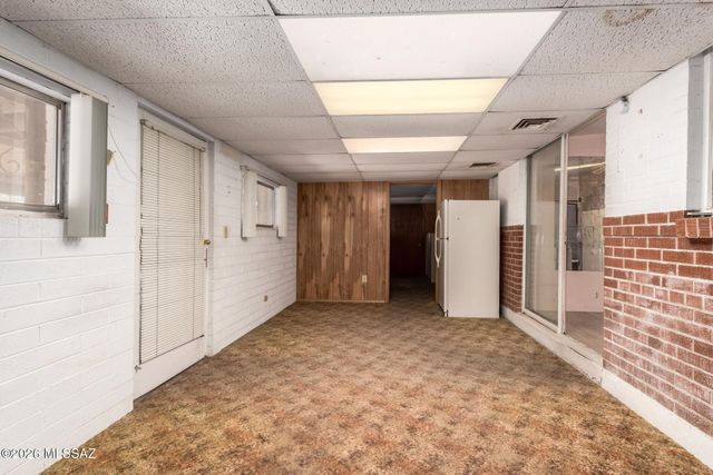 6470 E Calle Luna, Tucson, AZ 85710