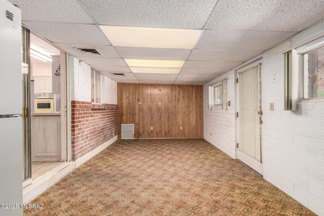 6470 E Calle Luna, Tucson, AZ 85710