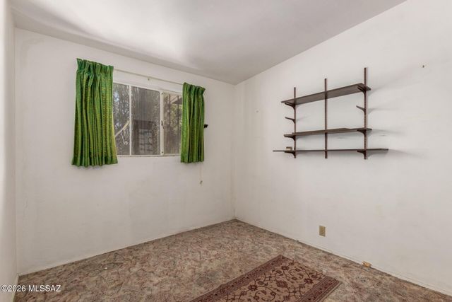 6470 E Calle Luna, Tucson, AZ 85710