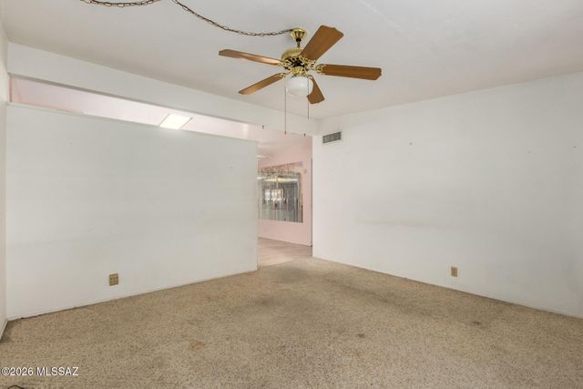 6470 E Calle Luna, Tucson, AZ 85710