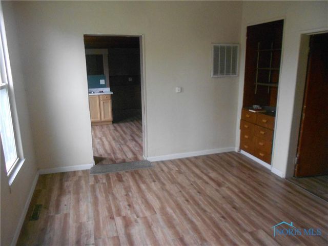 678 Congress Street, Toledo, OH 43609