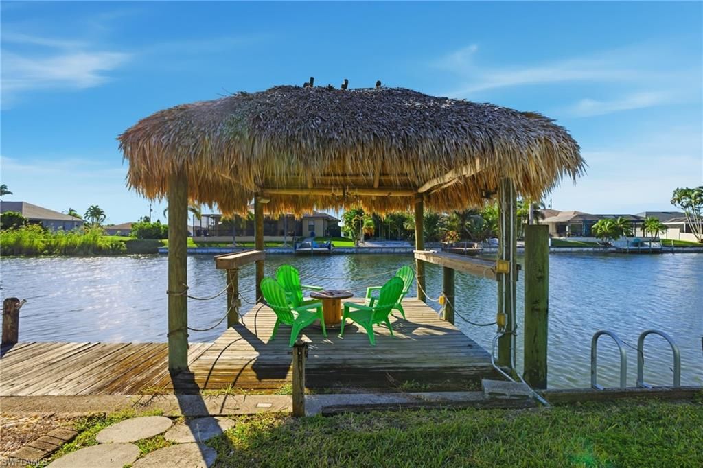 Image 1 of property listing at 502 SW 7th TER, Cape Coral, FL 33991