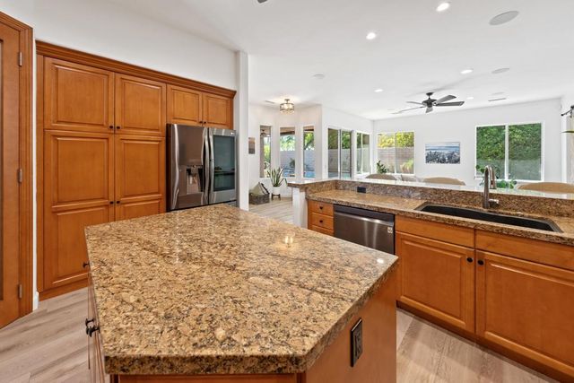 7 Hillcrest Drive, Palm Desert, CA 92260