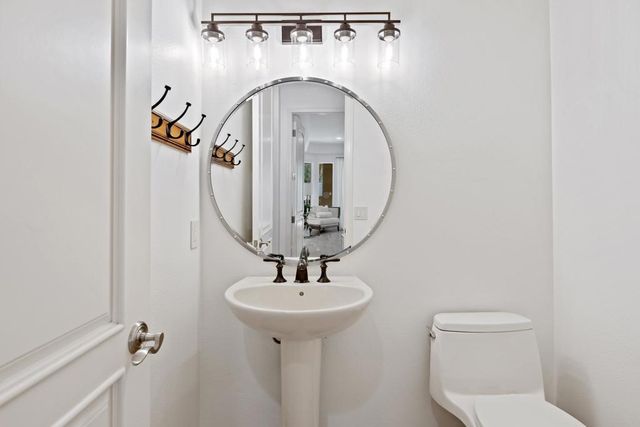 7 Hillcrest Drive, Palm Desert, CA 92260