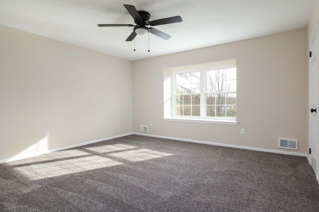 2 FEATHERBED CT, Trenton, NJ 08648