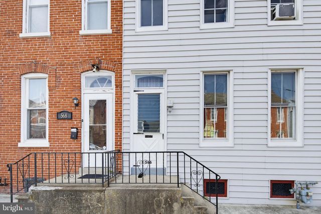 566 WALNUT ST, Columbia, PA 17512