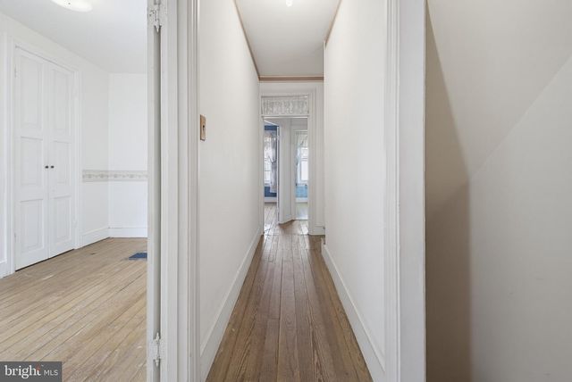 566 WALNUT ST, Columbia, PA 17512