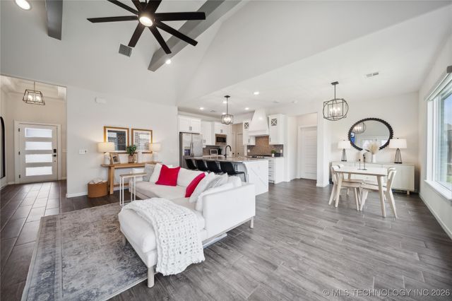 7417 E 126th Court S, Bixby, OK 74008