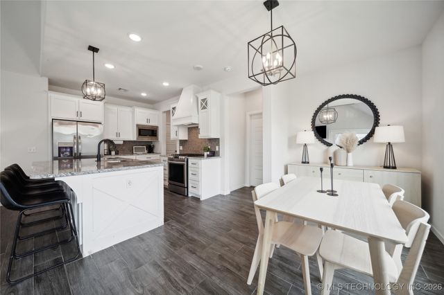 7417 E 126th Court S, Bixby, OK 74008