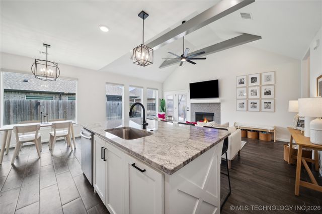 7417 E 126th Court S, Bixby, OK 74008