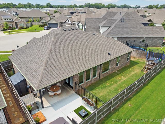 7417 E 126th Court S, Bixby, OK 74008