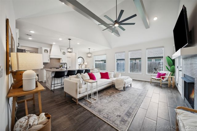 7417 E 126th Court S, Bixby, OK 74008