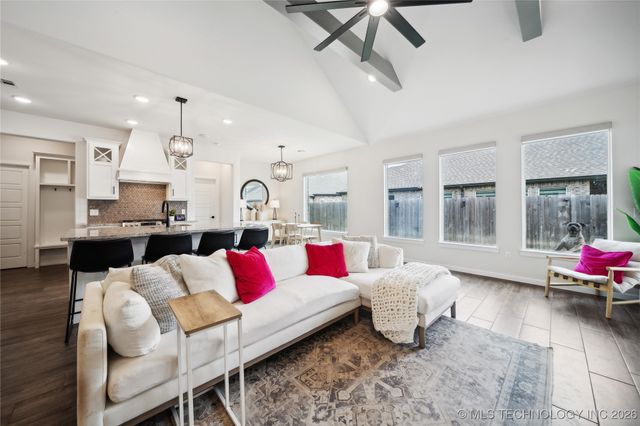 7417 E 126th Court S, Bixby, OK 74008