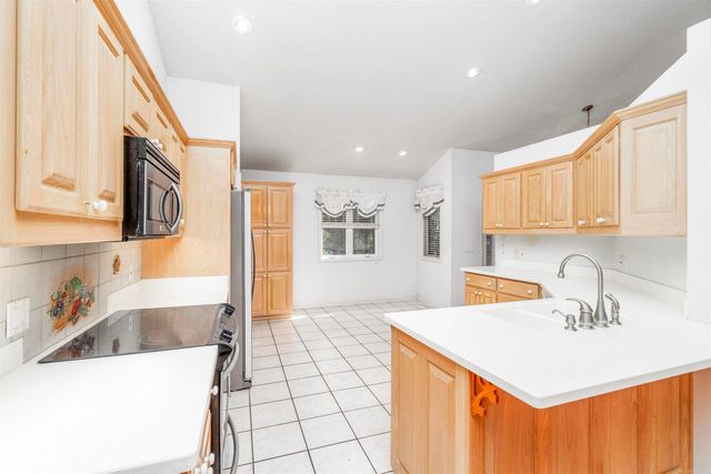 11 Campeon Court, Hot Springs Village, AR 71909