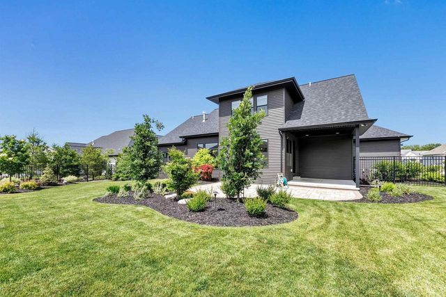 1782 ARBOR GATE LANE, Green Bay, WI 54311