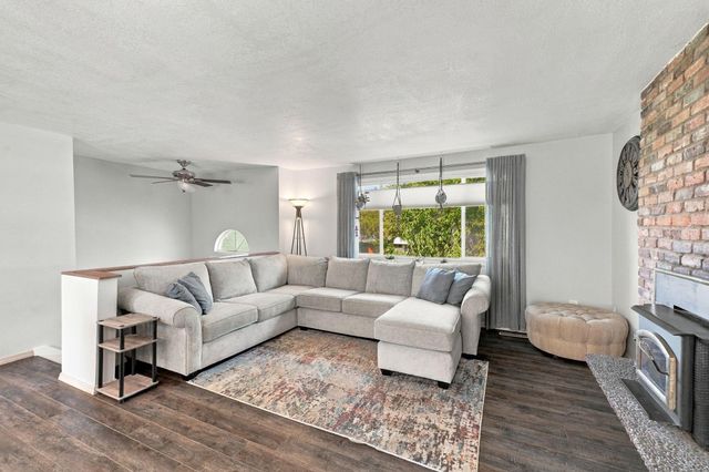 11106 E 33rd Ave, Spokane Valley, WA 99206