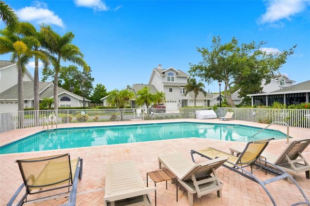 11722 CURRIE LANE J1, Largo, FL 33774