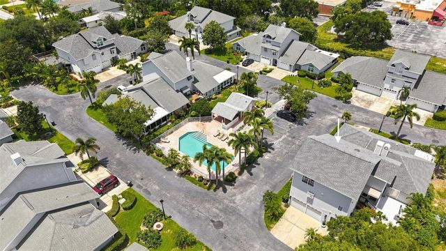 11722 CURRIE LANE J1, Largo, FL 33774