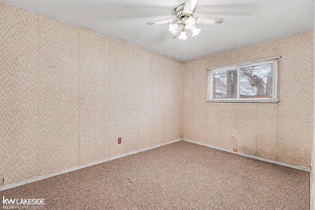 17245 Ivanhoe Street, Roseville, MI 48066