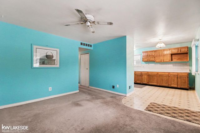 17245 Ivanhoe Street, Roseville, MI 48066