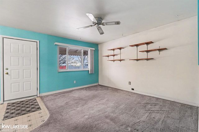 17245 Ivanhoe Street, Roseville, MI 48066